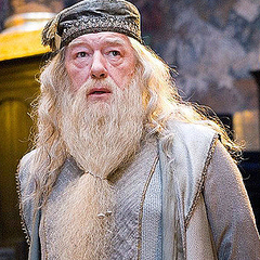 クリーデンスの正体アウレリウスとアルバス ダンブルドア の弟の真実とは ネタバレ注意 ファンタビ2で明かされた弟という伏線を考察 ファンタスティックビースト2 クリーデンスの正体アウレリウスとアルバス ダンブルドア の弟の真実とは ネタバレ注意 ファンタビ2で明かされた弟という伏線を考察 ファンタスティックビースト2